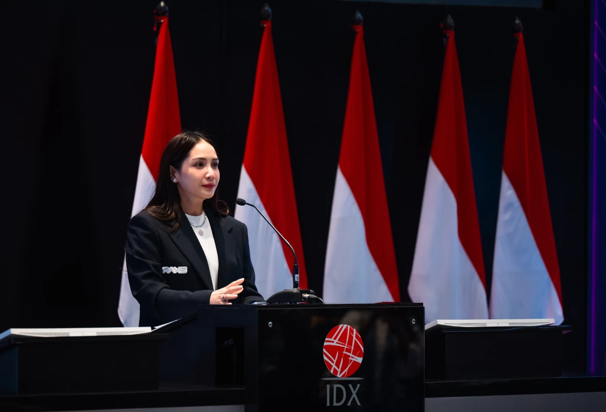 Gaya Kece Nagita Slavina saat Hadiri IPO RANS, Elegan dengan Office Look