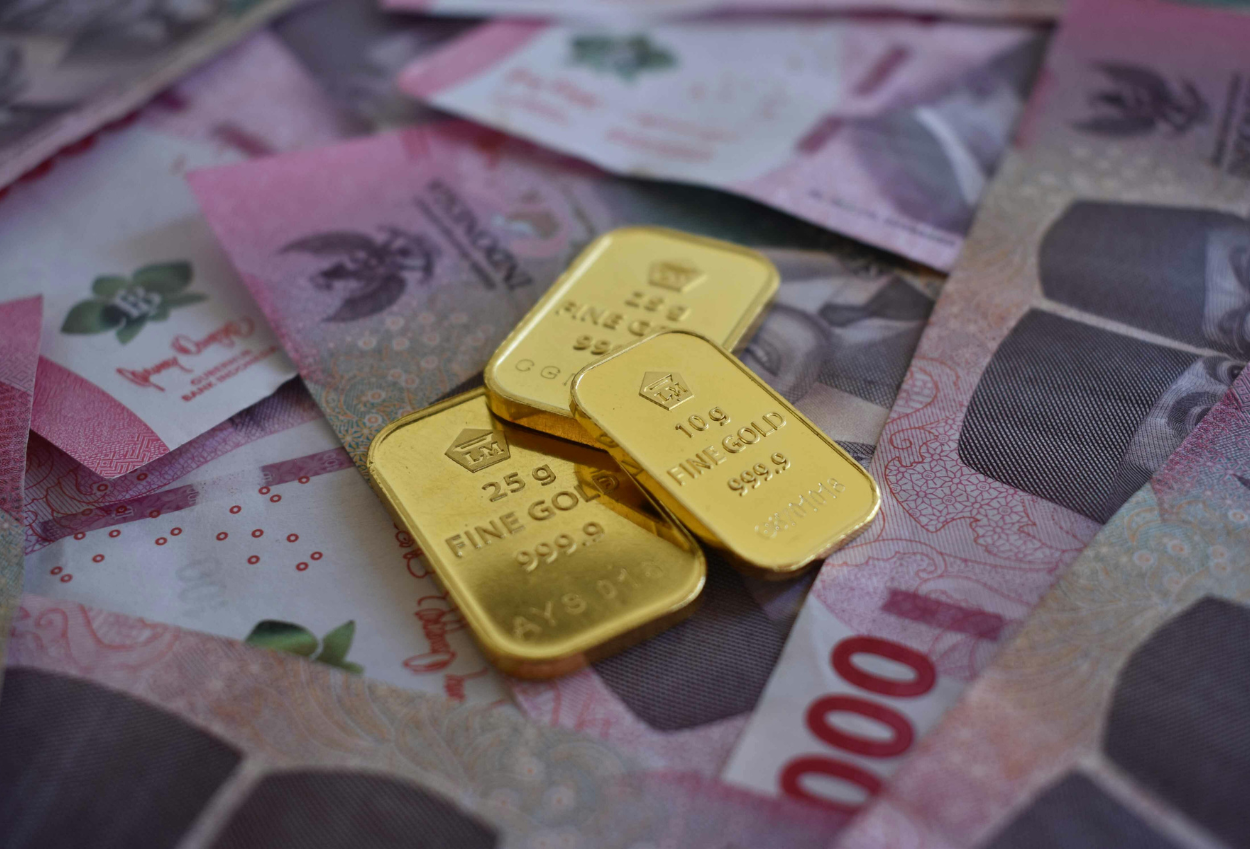 Harga Emas Antam Hari Ini 30 Juli 2026 Naik Rp15.000 per Gram