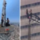 Ivan Kuznetsov dan Angelina Nikolau memanjat puncak Empire State Building di New York