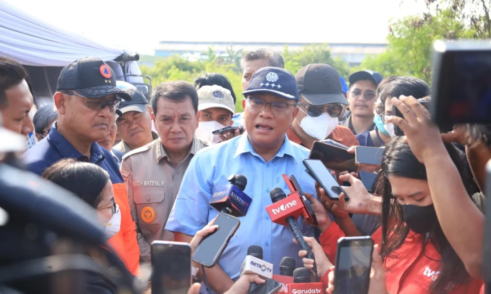 KLH Ungkap Dugaan Penyebab Kebakaran TPA Jatiwaringin selama Berhari hari