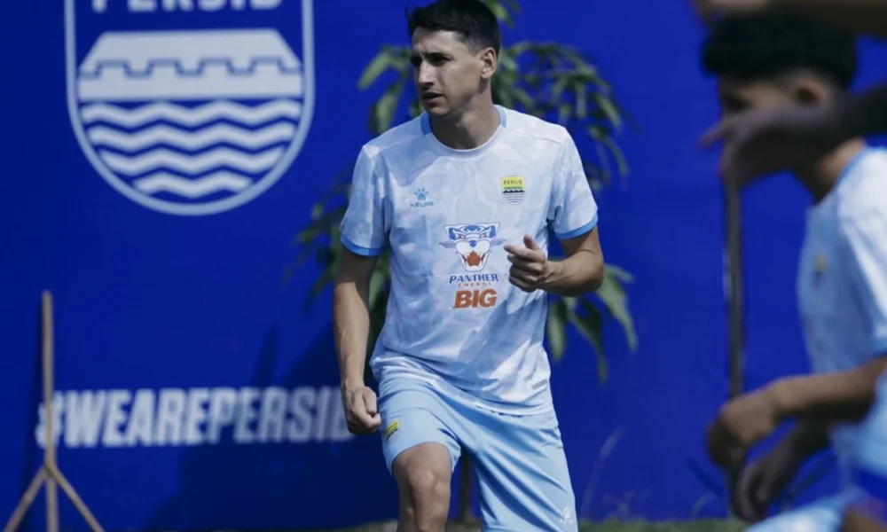 Luka Menalo Jalani Latihan Perdana bareng Persib Bandung