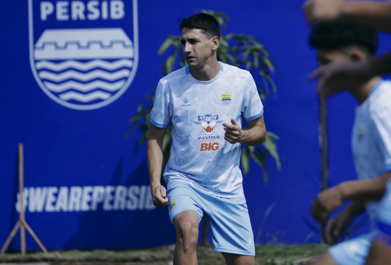 Luka Menalo Jalani Latihan Perdana bareng Persib Bandung