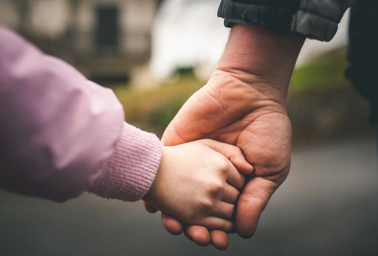 Mengenal Fatherless, Ini Dampaknya terhadap Kesiapan Perempuan Membangun Hubungan