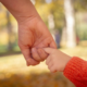 Mengenal Secure Attachment, Bekal Anak untuk Tumbuh Mandiri