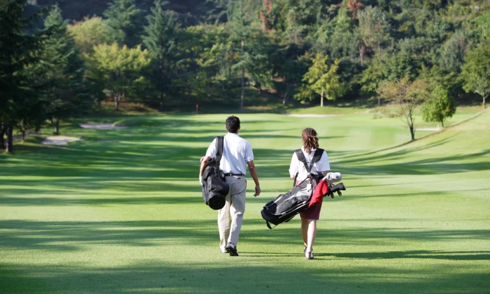 Menguak Sisi Gelap Caddy Golf, Menggunakan Dukun hingga Jadi Simpanan