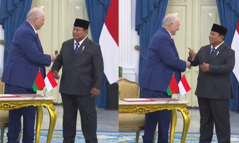 Momen Prabowo Kaget saat Presiden Belarus Kasih Pulpen usai Isi Buku Tamu