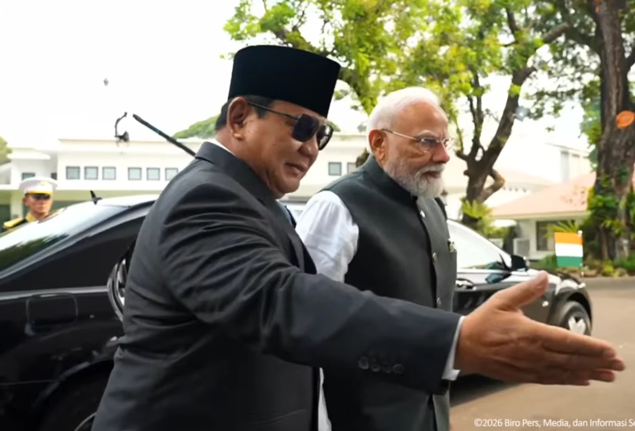 Prabowo Sambut Kedatangan PM India Narendra Modi di Istana Merdeka