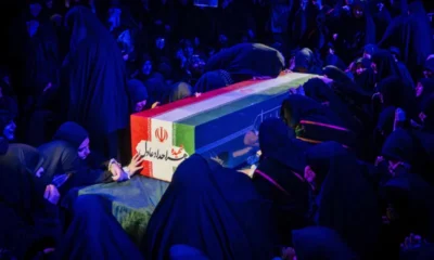 Ribuan Warga Beri Penghormatan Terakhir untuk Ayatollah Ali Khamenei