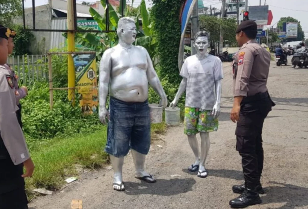 Solusi Mengatasi Fenomena Manusia Silver