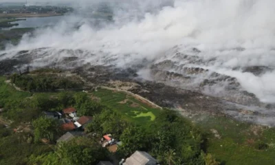 TPA Jatiwaringin Kebakaran Dahsyat, Helikopter Pengebom Air Diterjunkan