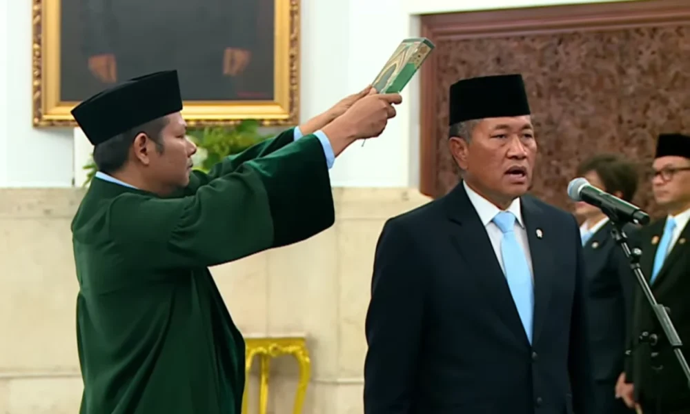 Wamenhan Donny Ermawan Dilantik Prabowo jadi Gubernur Universitas Republik Indonesia