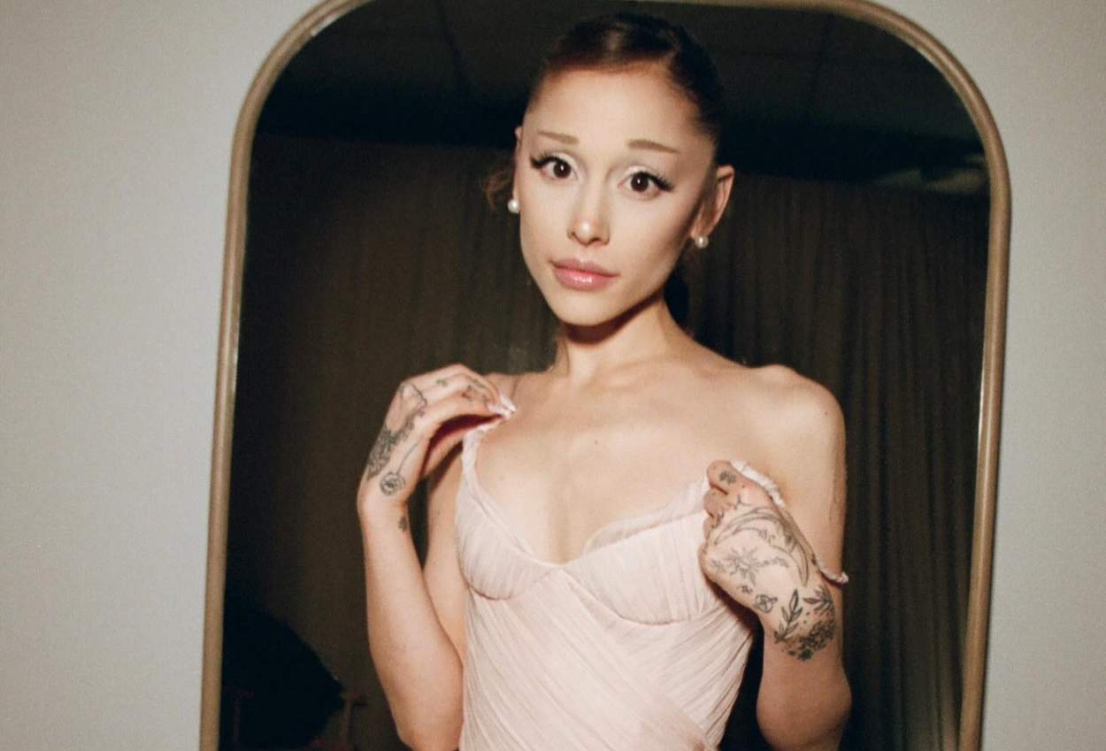 Ariana Grande Sakit Apa Ini Penyakit yang Pernah Diidapnya