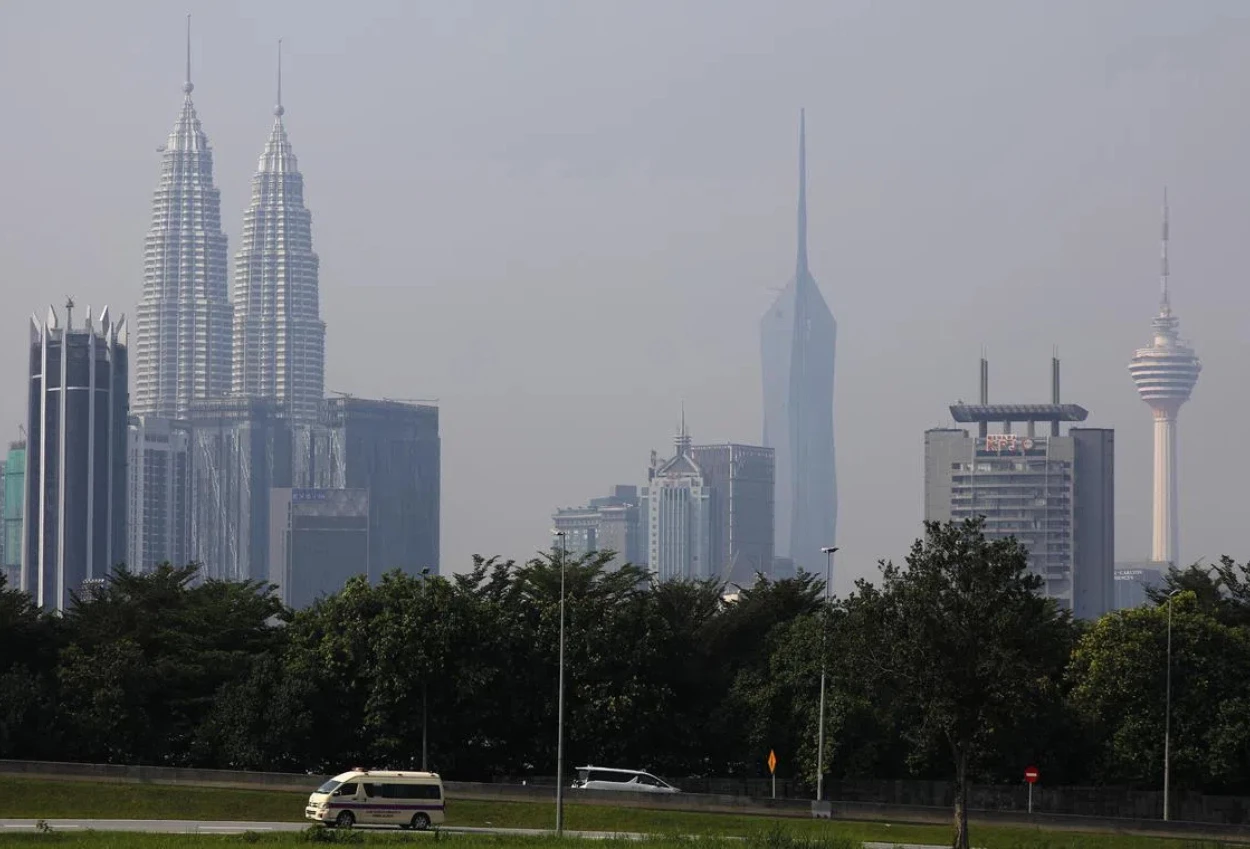 Asap Karhutla Kalimantan Masuk Malaysia hingga Sekolah Ditutup