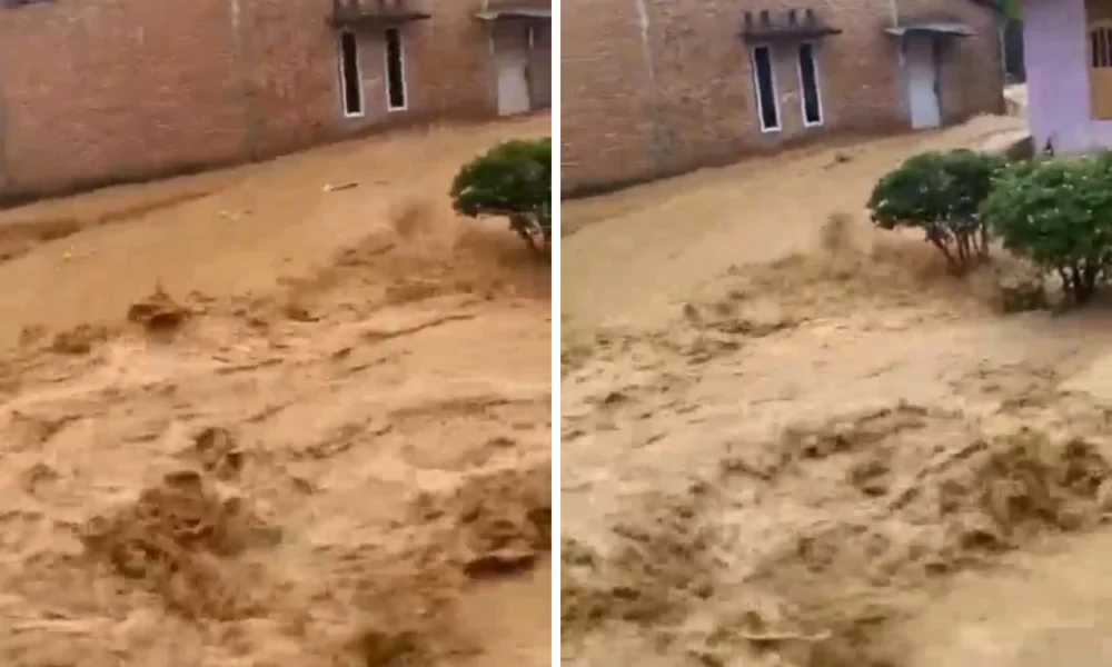 Banjir Padang Rendam Ribuan Rumah Warga, Ketinggian Capai Satu Meter Lebih