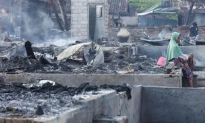 Desa Adat Sade di Lombok Terbakar, Ratusan Rumah Tradisional Ludes