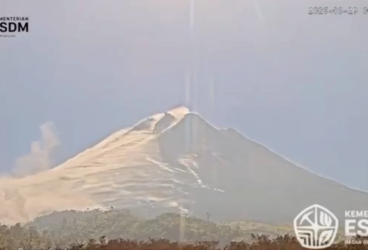 Gunung Merapi Erupsi, Luncurkan Awan Panas Sejauh 2 km