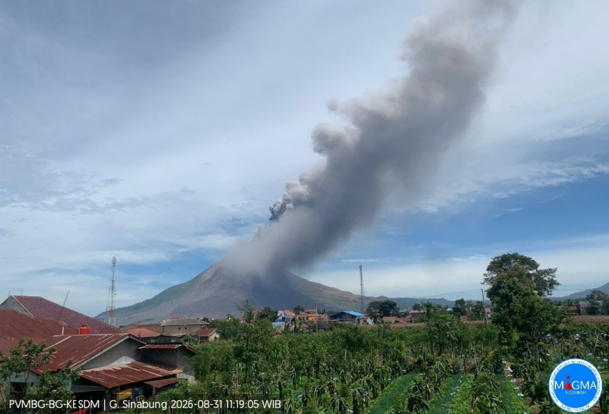 Gunung Sinabung Erupsi, Tinggi Kolom Abu Capai 3,5 km