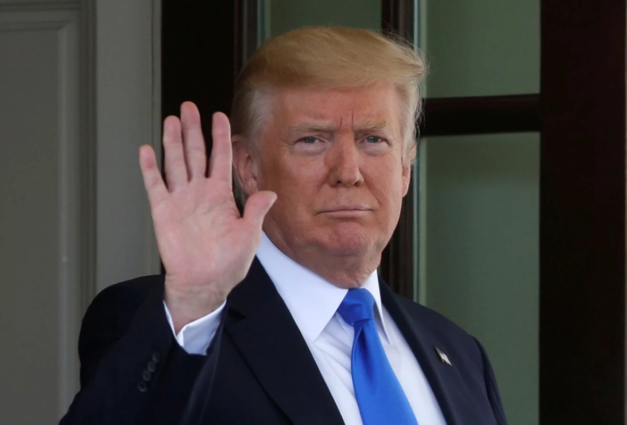Jelang Kunjungan Trump, Pria Bersenjata Ditangkap di Lapangan Golf Miliknya