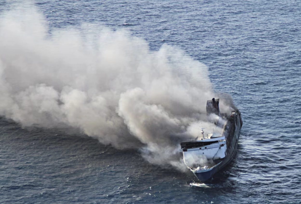 Jumlah Korban KM Mutiara Sentosa 2 yang Terbakar di Perairan Madura