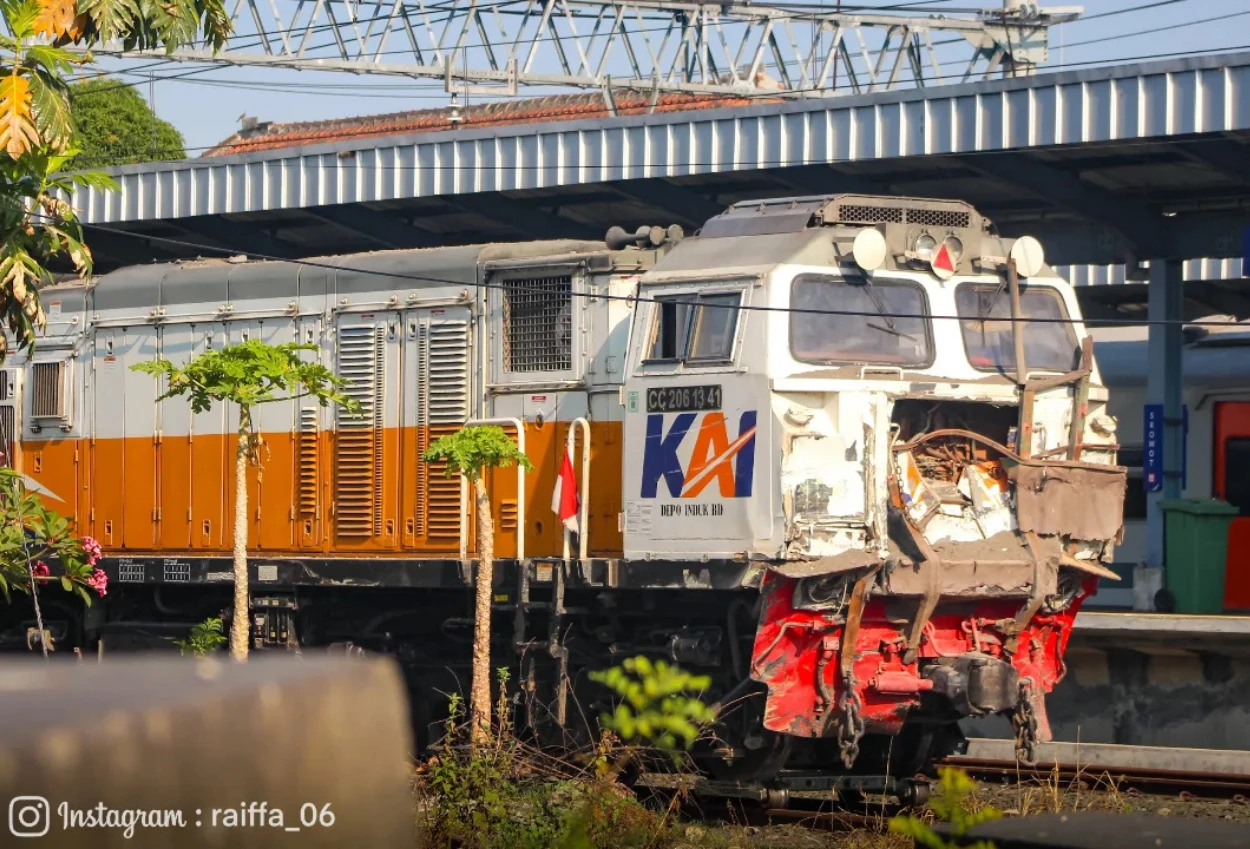 KA Malabar Tertamper Truk Pasir di Klaten, Hentikan Sejumlah Perjalanan Kereta
