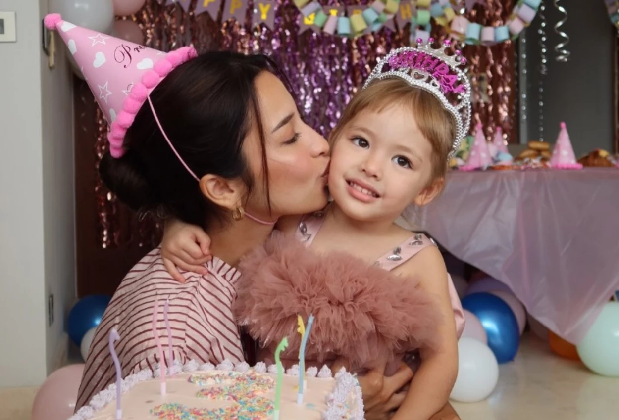 Kamari Ulang Tahun, Jennifer Coppen Tulis Pesan Haru Setiap Rasa Cape dan Kehilangan Semuanya Selalu Worth It karena Ada Kamu