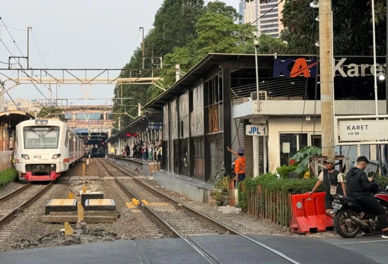 Mulai 1 September 2026, Penumpang Tak Bisa Naik Turun KRL di Stasiun Karet