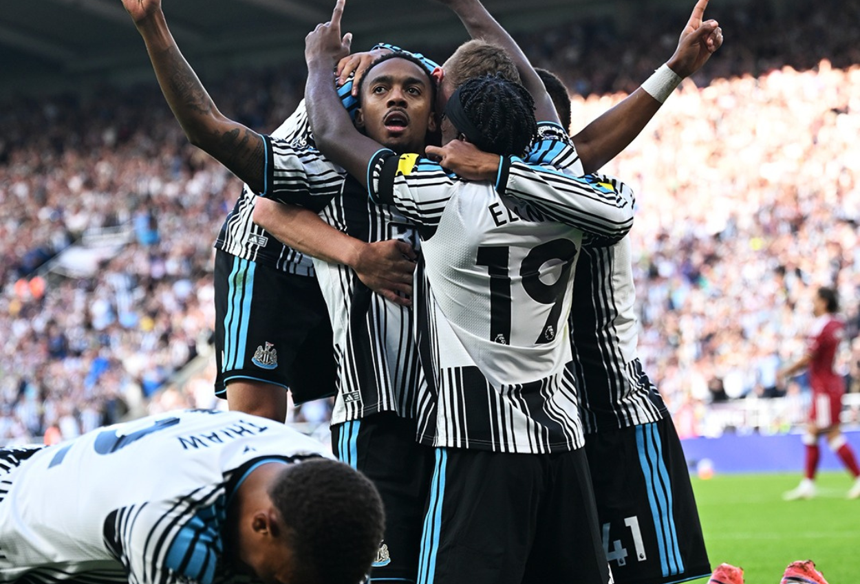 Newcastle vs Liverpool 2 2 Penalti Menit 90 9 Selamatkan The Reds