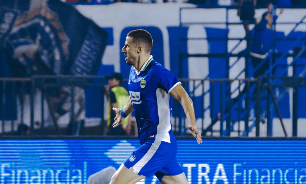 Persib vs Persija Main Jam Berapa Simak Jadwalnya di Sini