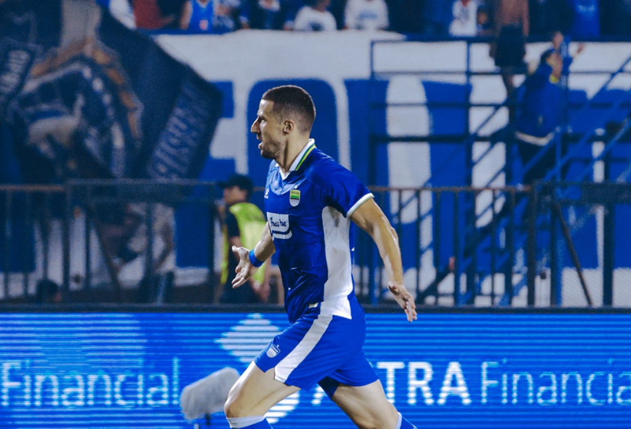 Persib vs Persija Main Jam Berapa Simak Jadwalnya di Sini
