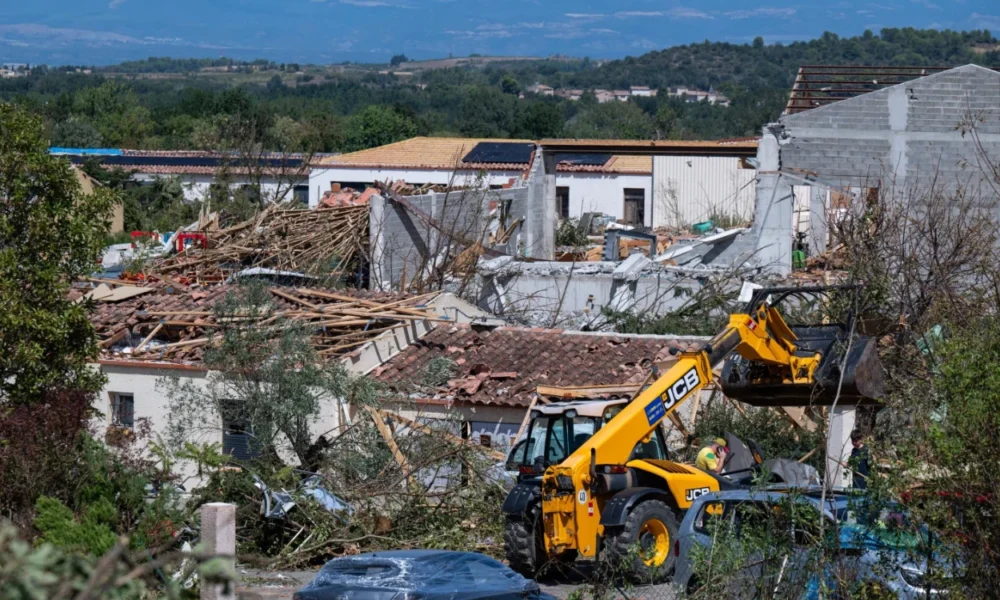 Prancis Diterjang Tornado, 39 Orang Terluka
