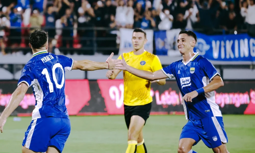 Prediksi Skor Persib vs Bali United Malam Ini di Dewata Challenge Series 2026.