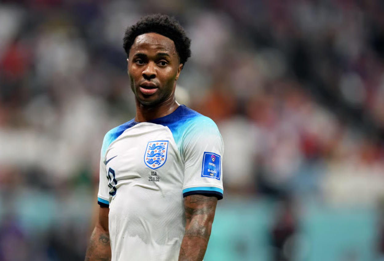 Raheem Sterling Didakwa Dugaan Kepemilikan Gas Tertawa usai Kasus Kecelakaan Tunggal