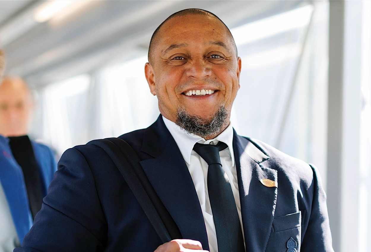 Roberto Carlos Masuk Islam, Benarkah?