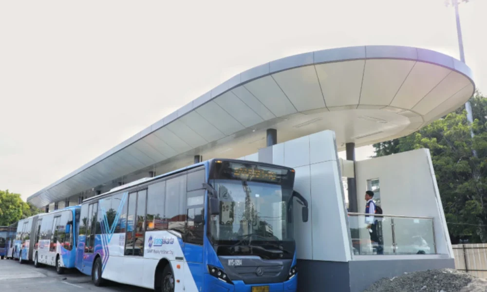 Sejumlah Rute Transjakarta Dialihkan Buntut Aksi Demo 27 Agustus