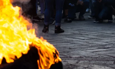 Situasi Pejompongan Tadi Malam usai Demo di DPR, Pos Polisi hingga Kendaraan Dibakar
