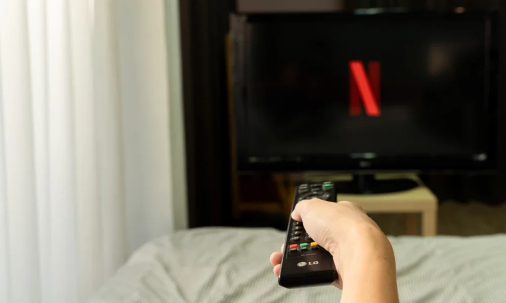 20+ Film dan Serial Netflix Terbaru, Cocok Ditonton saat Weekend
