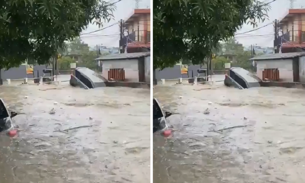 Batam Diterpa Banjir Bandang, Mobil Terseret Arus