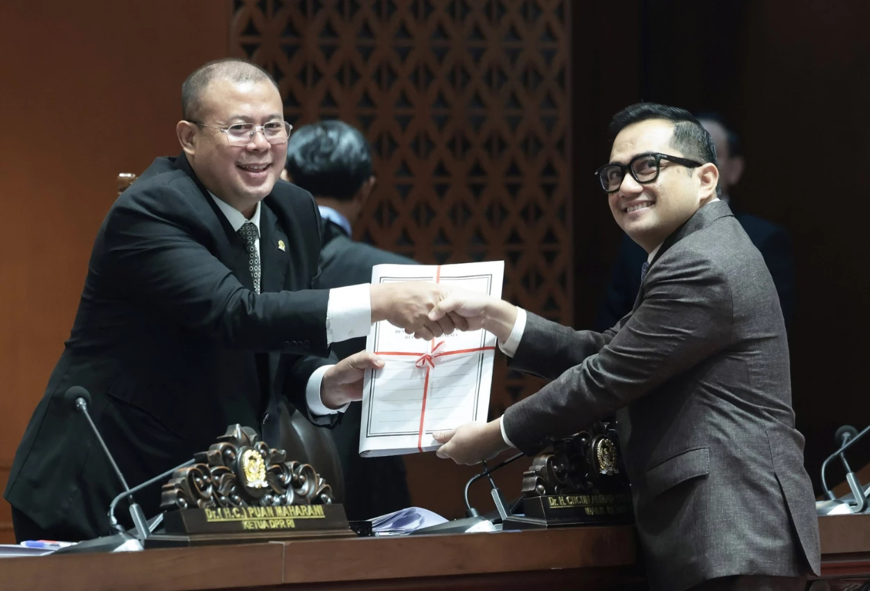 DPR Sahkan 15 RUU di KabupatenKota Kalimantan Pembaruan Dasar Hukum