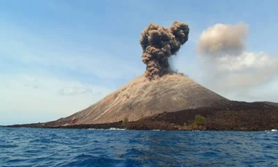 Di Mana Anak Gunung Krakatau Ini Lokasi dan Sejarah Terbentuknya