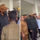 Gubernur Aceh Mualem Tiba dari Malaysia usai Berobat, Warga Sambut Haru Mualem Fokus Sembuh, Jangan Urus Pemerintahan Dulu