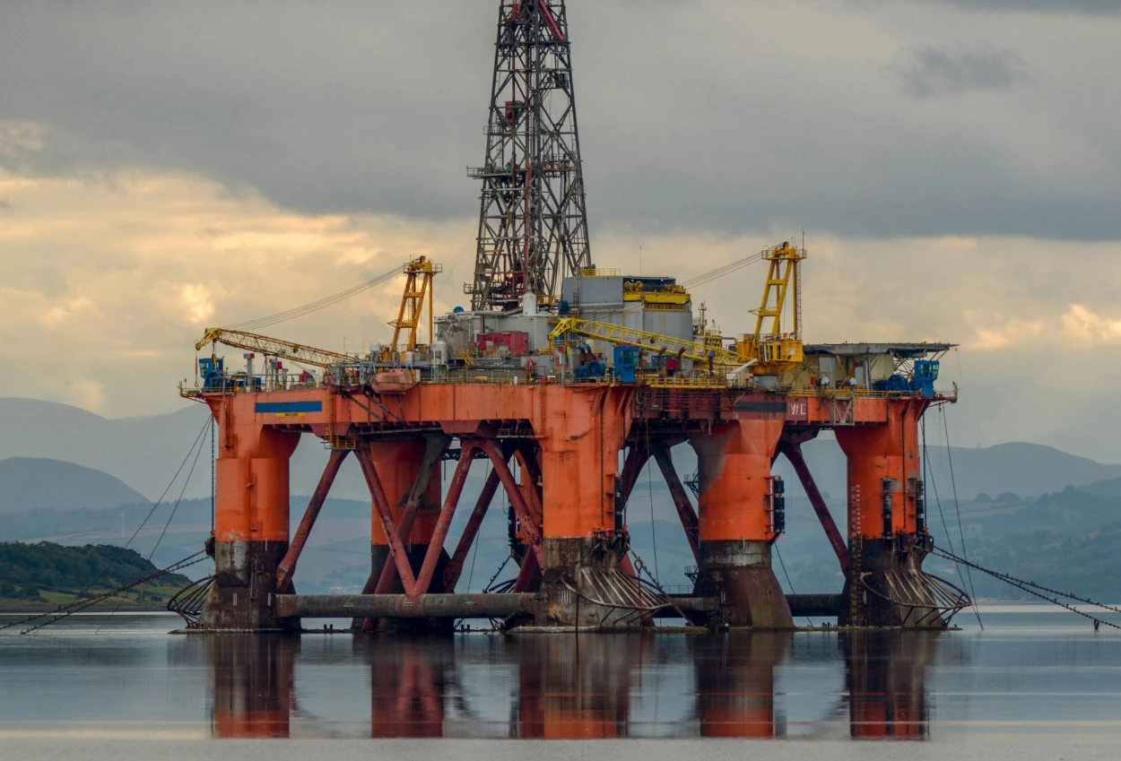Harga Minyak Dunia Hari Ini 29 September 2026, Brent Kembali Naik