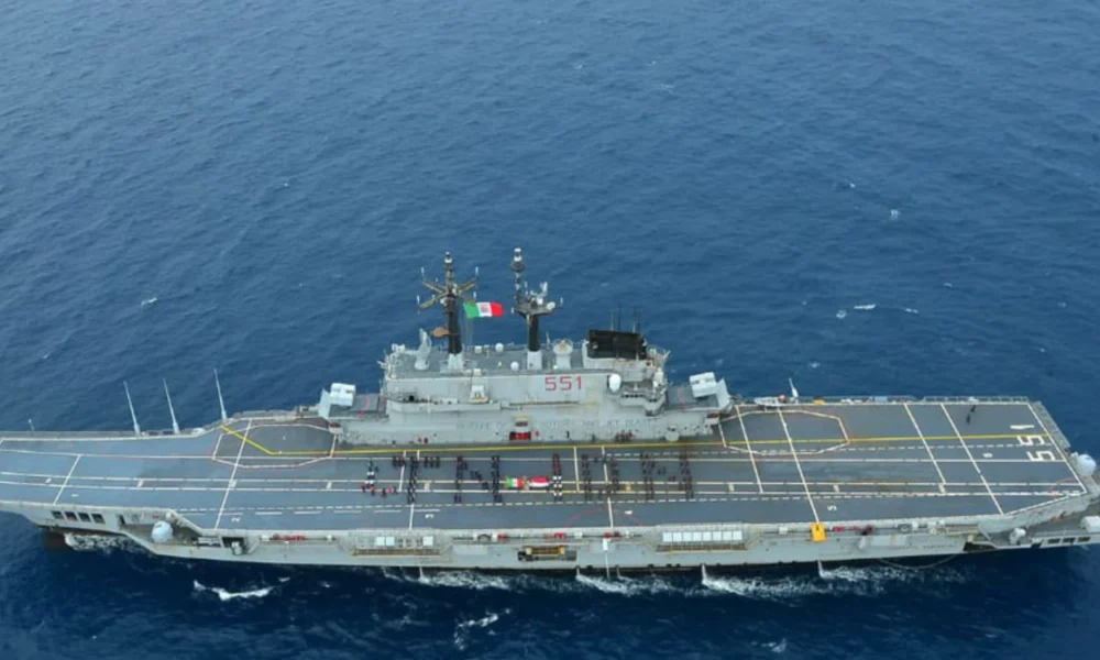 Kapal Induk Guiseppe Garibaldi dari Italia Tiba di Pelabuhan Tanjung Priok