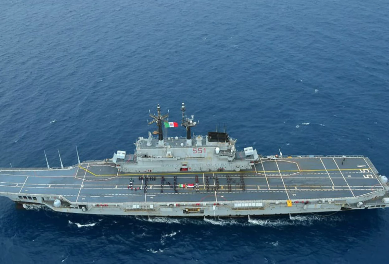 Kapal Induk Guiseppe Garibaldi dari Italia Tiba di Pelabuhan Tanjung Priok