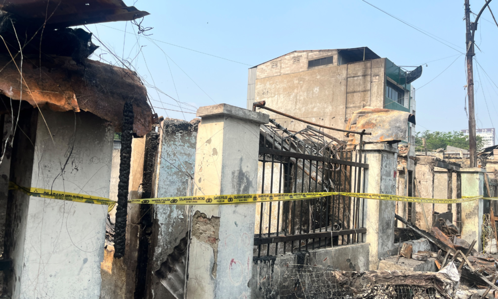 Kebakaran Melanda Sejumlah Bangunan di Kebayoran Lama, Jakarta Selatan