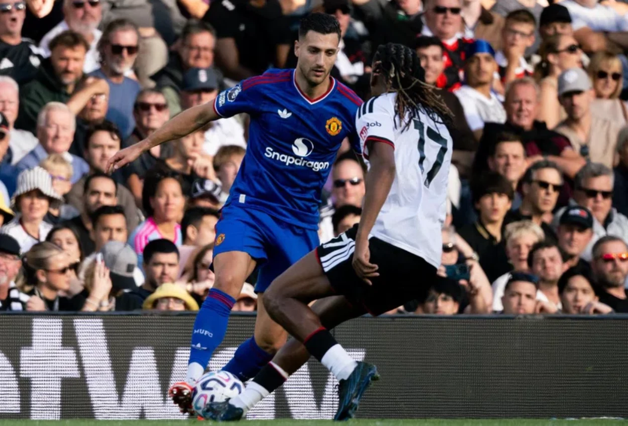 MU vs Fulham 1 1 Gol Cunha Selamatkan Setan Merah dari Kekalahan