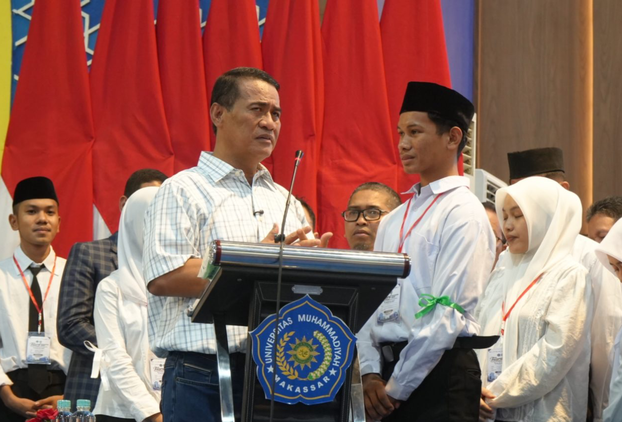 Mentan Amran Beri Hadiah Rp150 Juta untuk Mahasiswa yang Hafal 30 Juz Al Quran