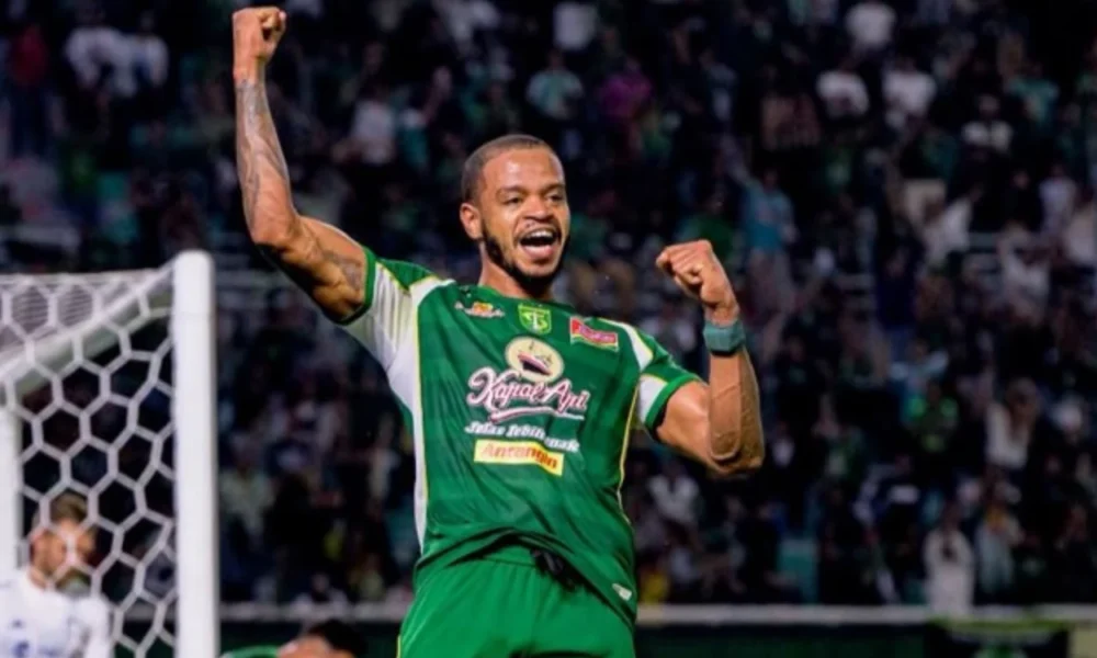 Persebaya vs PSIM 1 0 Gol Alex Martins jadi Penentu Kemenangan Bajul Ijo