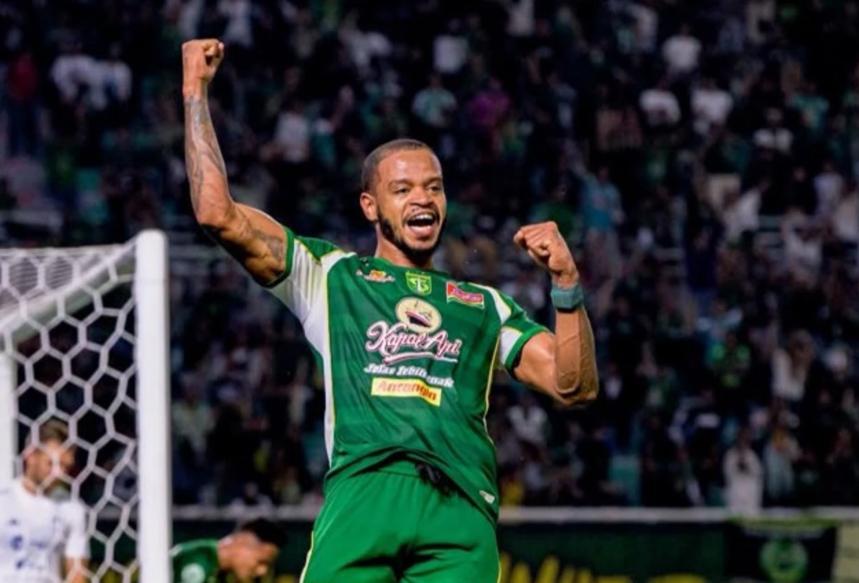 Persebaya vs PSIM 1 0 Gol Alex Martins jadi Penentu Kemenangan Bajul Ijo