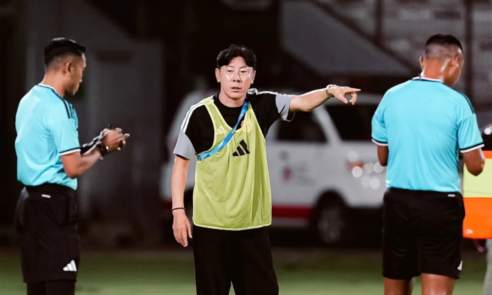 Persija Buka Suara soal Shin Tae yong dan Pelatih Java United