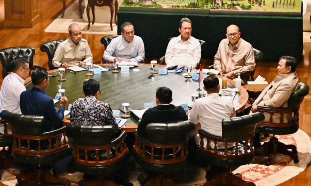 Prabowo Panggil Menteri ke Hambalang, Bahas Penanganan Karhutla